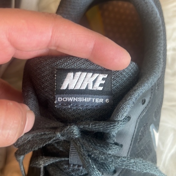 Nike Downshifter 6 Men’s Black/White Running Gym Shoe Sneaker Size 9.5 - Picture 11 of 15